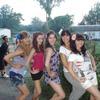 67391 - Unmoderated Photos spoiled by Photobombers - 1