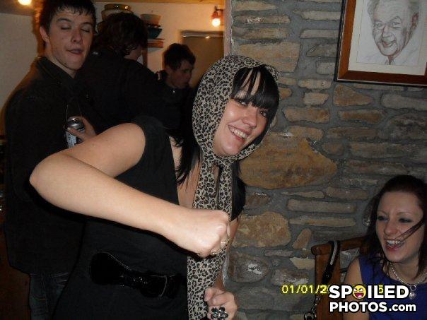 Drunken_photobomb_