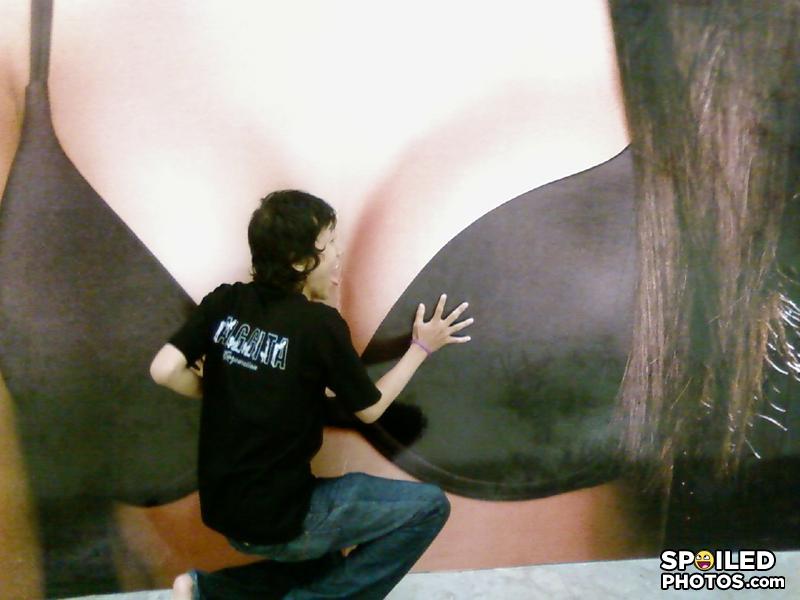 Photo128